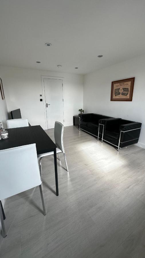 Stunning New 1 Bedroom Apartment London Luaran gambar